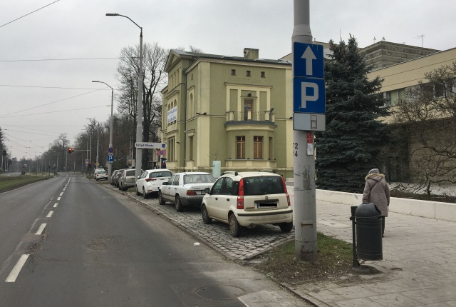 Oznakowanie strefy płatnego parkowania w Szczecinie, zdjęcie z grudnia 2020 r., fot. S. Orlik 03.12.2020