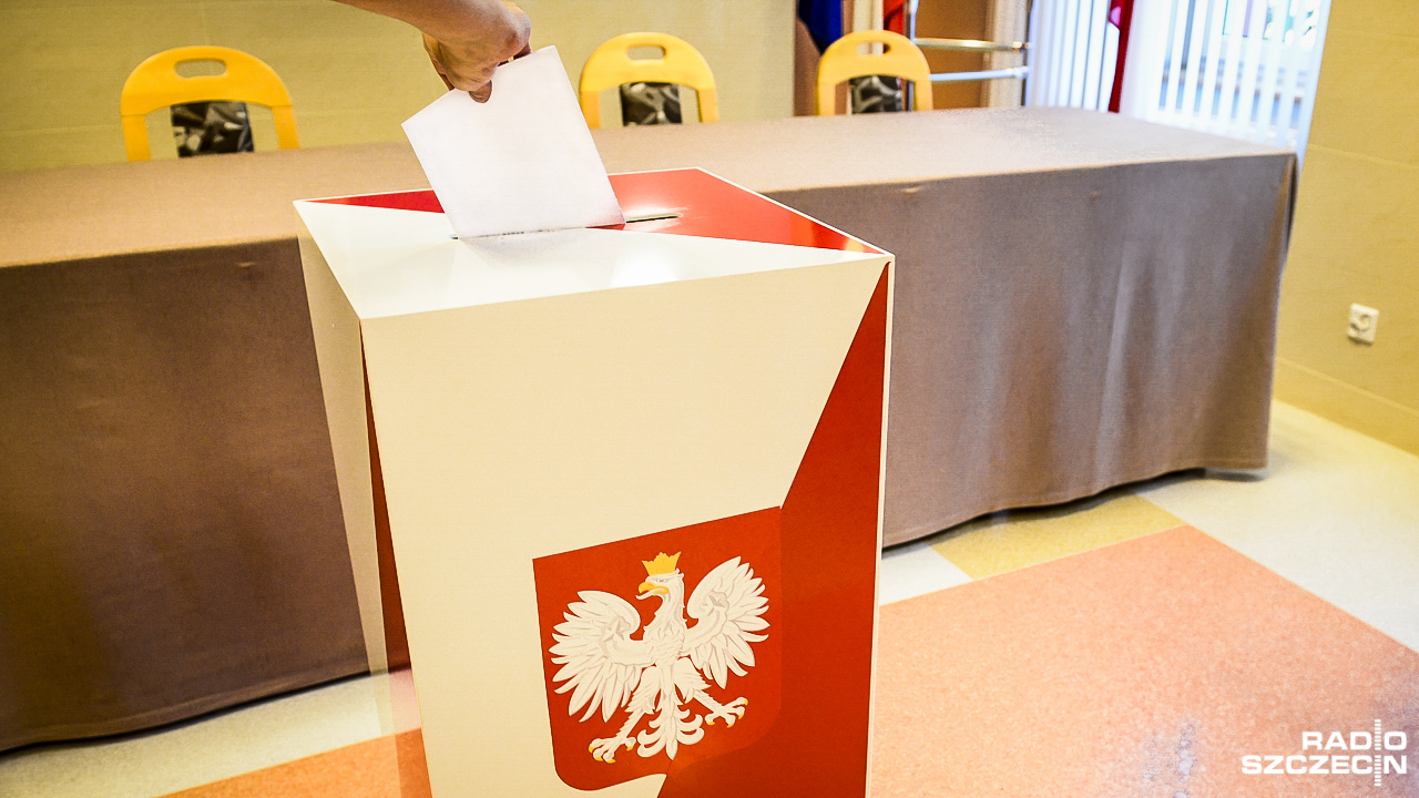 Jeszcze tylko dziś można zgłaszać chęć głosowania korespondencyjnego w wyborach samorządowych. Taka możliwość przysługuje osobom z niepełnosprawnościami i seniorom - przypomina szefowa Krajowego Biura Wyborczego Magdalena Pietrzak.