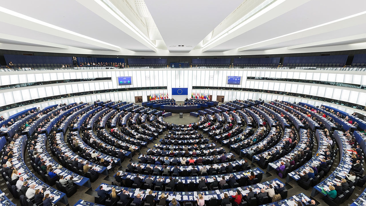 Co dalej po krytycznej rezolucji PE