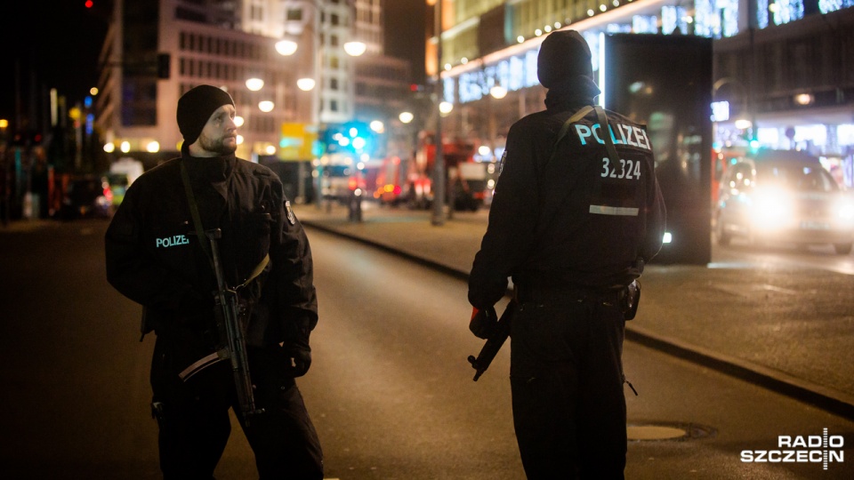 Policja pilnuje miejsca zamachu w Berlinie. Fot. Konrad Nowak [Radio Szczecin]