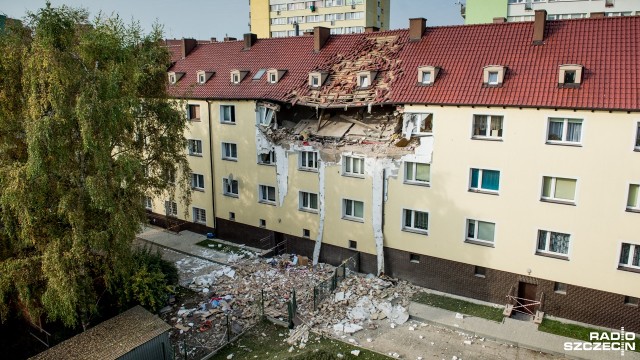 Do wybuchu doszło w czwartek rano w jednym z mieszkań kamienicy przy ulicy Gdyńskiej. Fot. Olaf Nowicki [Radio Szczecin] Są wstępne ustalenia ws. wybuchu na Niebuszewie [WIDEO, ZDJĘCIA]