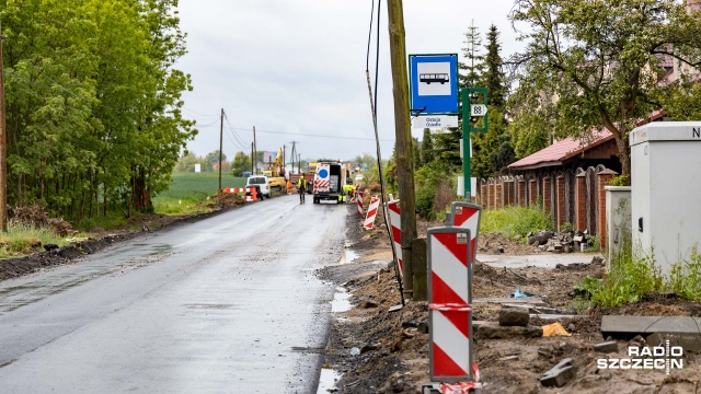 Fot. Robert Stachnik [Radio Szczecin] Pierwszy etap przebudowy drogi do Stobna prawie za nami. Co się zmieniło? [WIDEO, ZDJĘCIA]