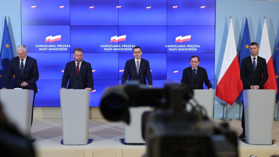 Premier Mateusz Morawiecki powiedział, że rząd podjął decyzję o odwołaniu imprez masowych. źródło: https://twitter.com/premierrp