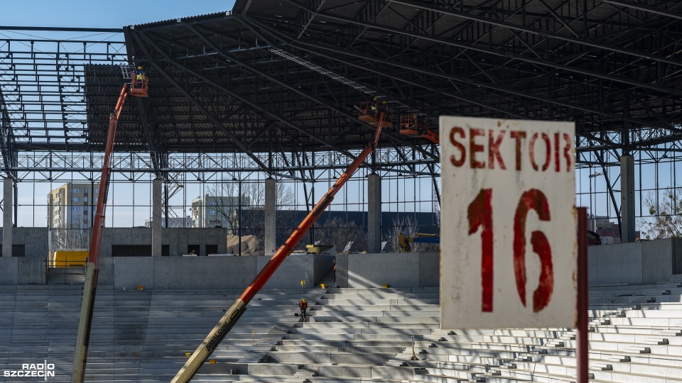 Na początku maja rozpocznie się montaż krzesełek na budowanym stadionie im. Floriana Krygiera w Szczecinie. Fot. Wojciech Ochrymiuk [Radio Szczecin]