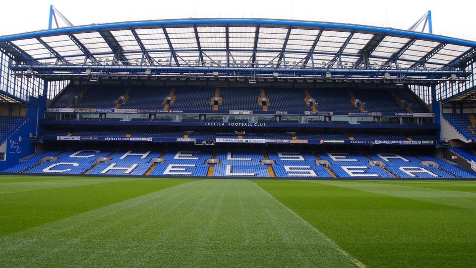 Stamford Bridge to stadion w Londynie, na którym swoje mecze rozgrywa angielska drużyna Chelsea F.C. Fot. pixabay.com / ahundt (CC0 domena publiczna)