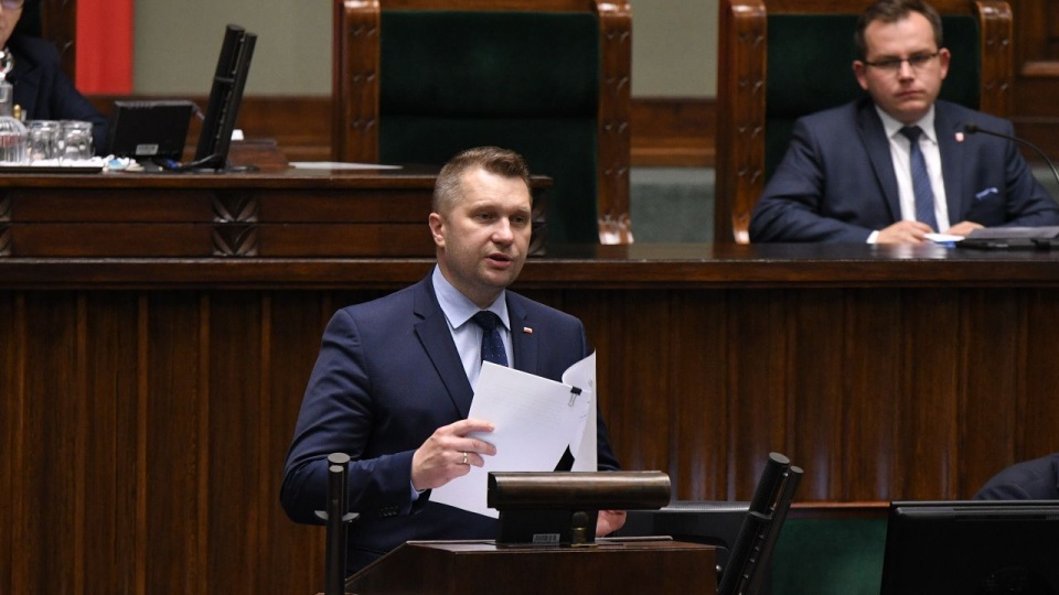 Poseł PiS Przemysław Czarnek mówił, że jego klub akceptuje większość poprawek Senatu. Fot. twitter.com/KancelariaSejmu