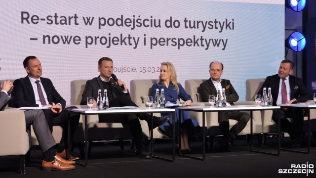 Tworzenie infrastruktury dojazdowej i promocja turystycznych miast Polski, to jedne z ważniejszych zadań, które umożliwią szybki rozwój branży. Takie wnioski padły podczas konferencji w Świnoujściu Re-start w podejściu do turystyki - nowe projekty i perspektywy.
