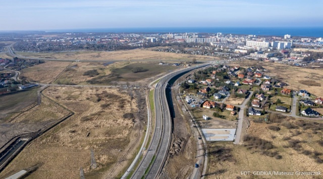 W Kołobrzegu kierowcy mogą jechać już dwoma jezdniami nowej drogi krajowej nr 11. W całości funkcjonuje już wjazd do miasta od strony drogi ekspresowej S6.