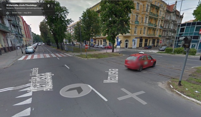 Zawracanie na ulicy Piłsudskiego 30.12.2015