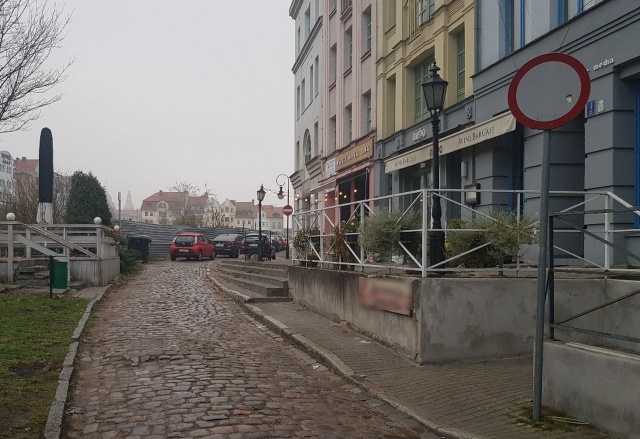 Parkowanie na Podzamczu, fot. Słuchacz 23.11.2018