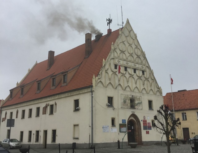 Czarny dym w Trzcińsku - Zdroju, fot. Słuchacz 06.12.2018