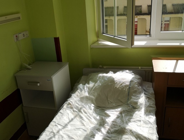 Łóżko w szpitalu w Zdunowie, fot. Słuchaczka 03.07.2019