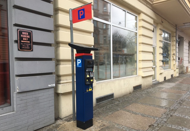 Nowy parkomat na ul. Rayskiego, fot. S. Orlik 16.03.2021