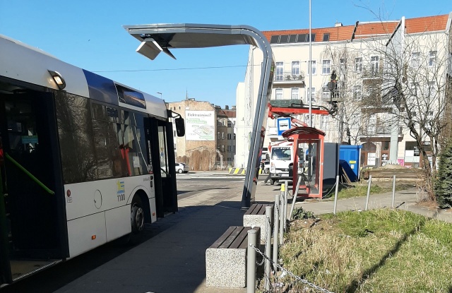 Ładowarki autobusów przy ul. Kołłątaja, fot. Słuchacz, pan Bronisław 17.03.2022