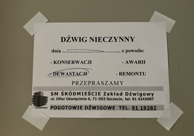 Uszkodzone windy, fot. Janusz Wilczyński, PR Szczecin 27.02.2023