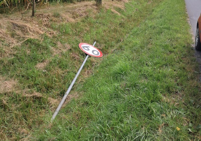 Znaki na DW144, fot. ZZDW w Koszalinie 28.08.2025