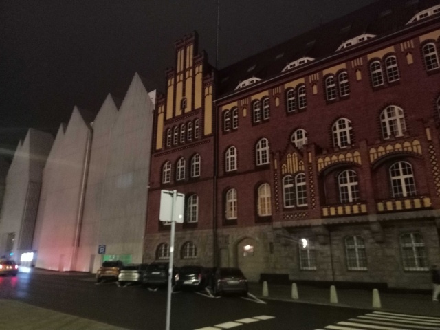 Nieoświetlone budynki, fot. Słuchacz, pan Sławomir 09.12.2025