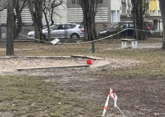 Plac zabaw przy przedszkolu przy ul. Ceglanej, fot. Słuchaczka, pani Natalia 21.04.2026