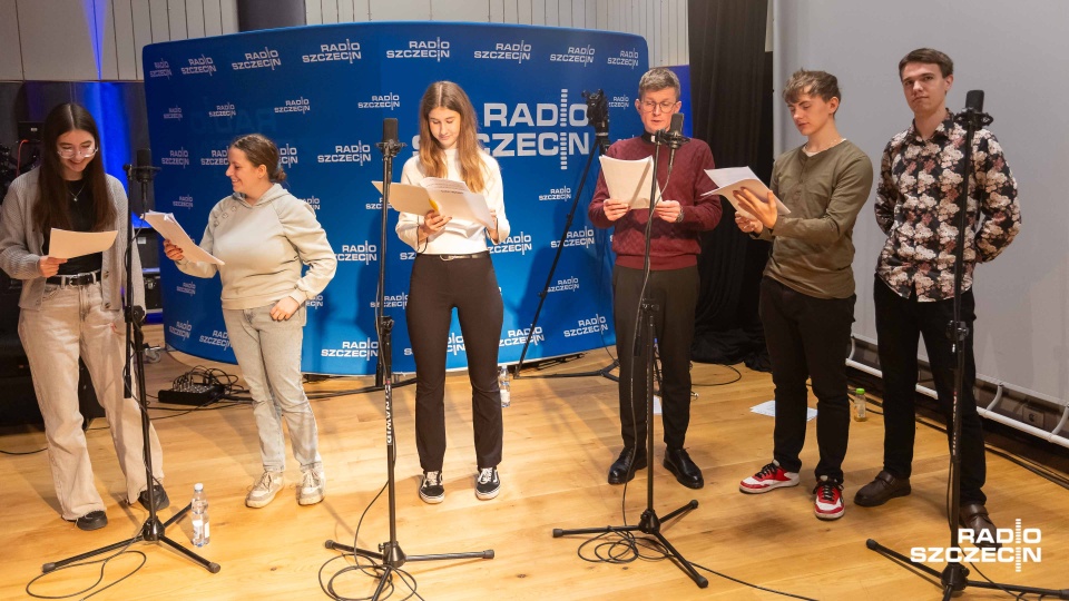 Zajrzymy też do studia koncertowego Radia Szczecin. Trwały tam nagrania do premiery Misterium Męki Pańskiej w Wielki Piątek. Fot. Robert Stachnik [Radio Szczecin/Archiwum]