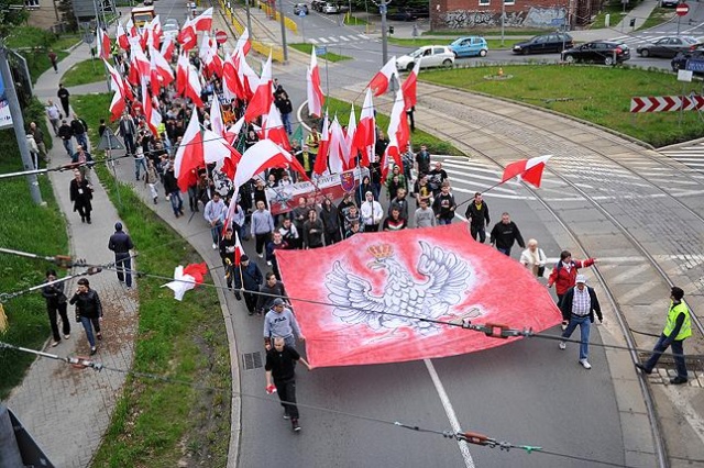 13.05.2013 - Marsz upamiętniający Witolda Pileckiego wyruszył z placu Grunwaldzkiego w Szczecinie. Fot. Łukasz Szełemej [Radio Szczecin] [05.01.2014] Galeria Gościa: Rok 2013 w obiektywie reportera Radia Szczecin Łukasza Szełemeja