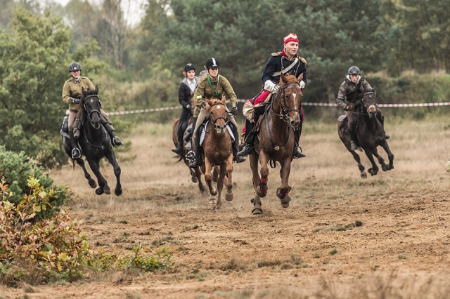 70 Plener Migawki - fot. Regina Nowotarska (2) [11.10.2014] 70. Plener Migawki - "17 Ułańska Pogoń za Lisem"