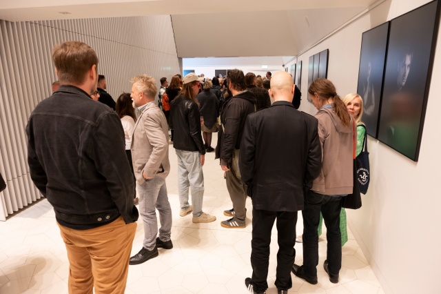 Wystawa „Artyści” Olgi Iwanow w Galerii Art.Room. Fot. Kamila Kozioł Nowy cykl wystawienniczy 78. sezonu Filharmonii w Szczecinie [ROZMOWA, ZDJĘCIA]