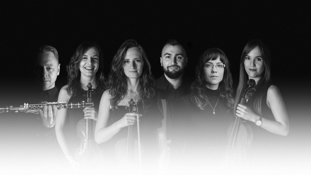 Krzysztof Krzyżewski (od lewej) – klarnet, Maria Polanowska (skrzypce), Maria Sakowska (skrzypce), Wojciech Jaworski (wiolonczela), Mirosława Sumlińska (fortepian), Dominika Kotlicka (altówka). Fot. Materiały prasowe Filharmonii im. Mieczysława Karłowicza w Szczecinie Czuły Brahms w Filharmonii [POSŁUCHAJ]