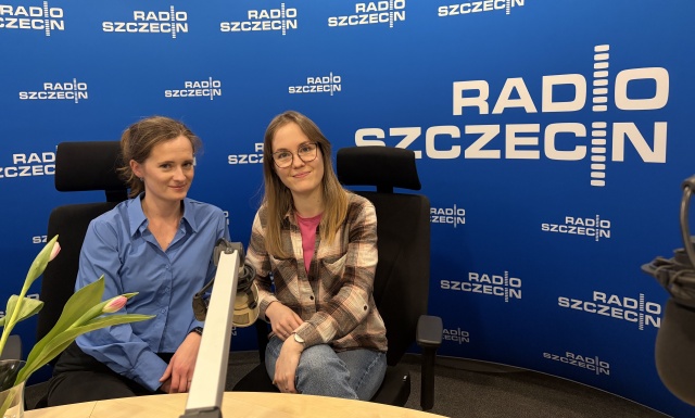 Maria Sakowska (od lewej) – skrzypaczka i Dominika Kotlicka – altowiolistka. Fot. Radio Szczecin Czuły Brahms w Filharmonii [POSŁUCHAJ]