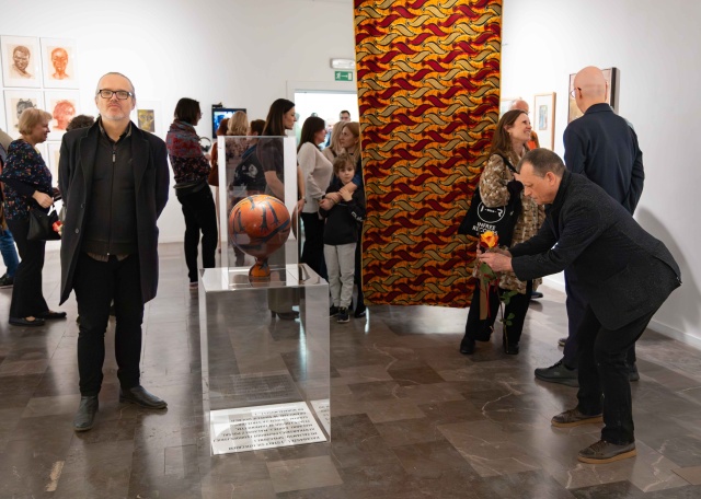 Fot. Robert Stachnik [Muzeum Narodowe w Szczecinie] Otwarcie wystawy „Ojbo. Bez skóry” w Muzeum Narodowym [ROZMOWA, ZDJĘCIA]