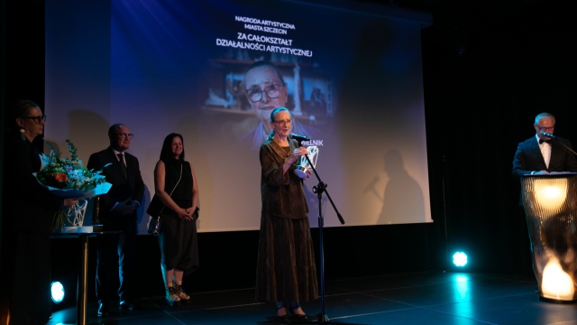 Leonia Chmielnik – rzeźbiarka. Fot. Weronika Łyczywek [Radio Szczecin] Przyznano Nagrody Artystyczne i Mecenasa Kultury Szczecina za rok 2025 [POSŁUCHAJ, ZDJĘCIA]