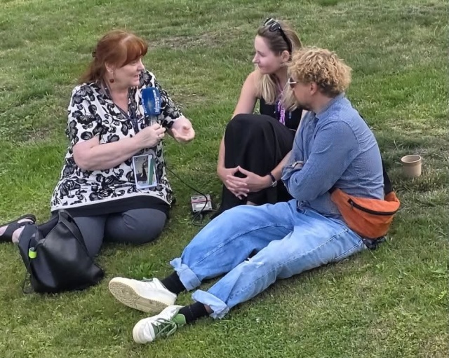 ...i nieoficjalnie. Rozmowa z Zuzanną Grabowską i Pawłem Domagałą. Fot. Ińskie Lato Filmowe Spotkanie z twórcami "Drogi rzadziej przemierzanej" Zuzanną Grabowską i Pawłem Domagałą na festiwalu w Ińsku [ROZMOWA]