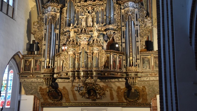 Organy w konkatedrze św. Jana Chrzciciela w Kamieniu Pomorskim wybudowane w latach 1670-1672 przez Fryderyka Breyera i Michaela Berigiela. Fot. Daniel Michalak/Towarzystwo Miłośników Ziemi Kamieńskiej Dawid Głogowski zachwycił w Kamieniu i Szczecinie. Finały międzynarodowych festiwali organowych [ROZMOWA,ZDJĘCIA]