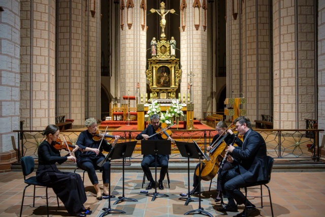 Karłowicz Quartet koncertuje w stargardzkiej kolegiacie. Fot. Urząd Miejski w Stargardzie Finał 6. edycji Międzynarodowego Festiwalu im. prof. Marka Jasińskiego „Soni Spatium” w Stargardzie [ROZMOWA, ZDJĘCIA]