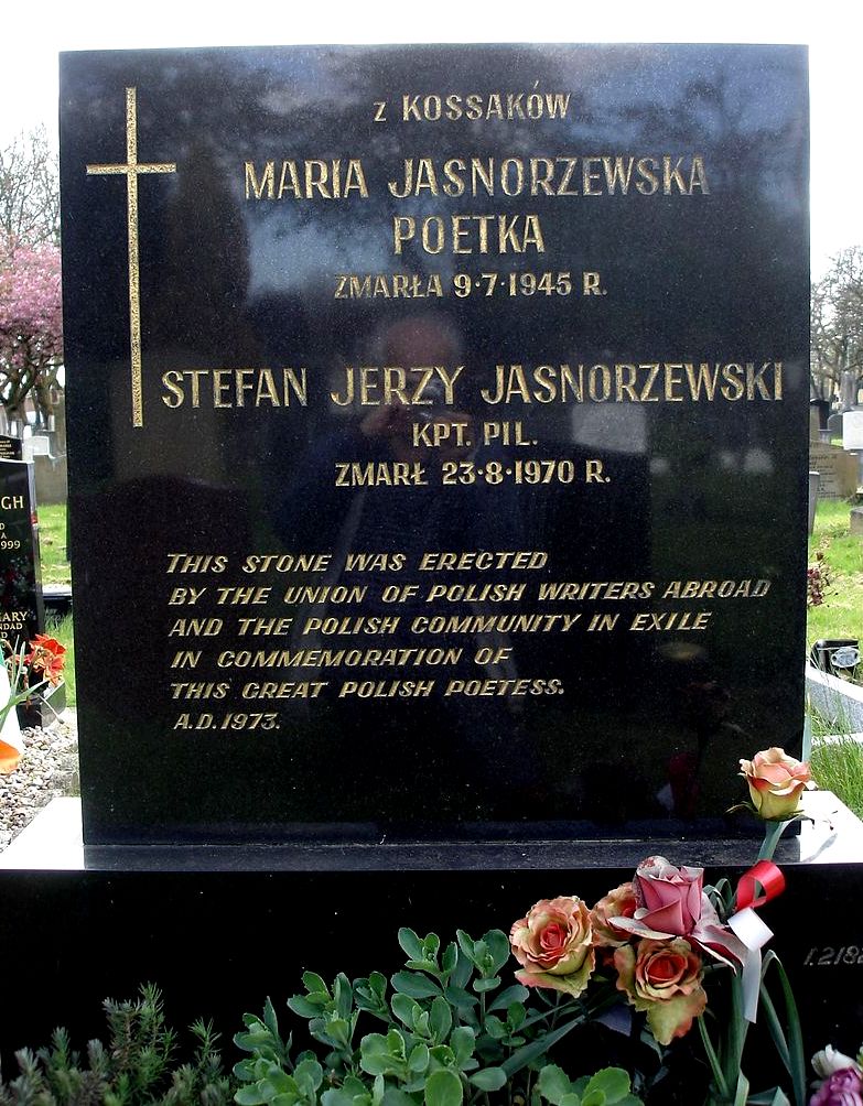 https://pl.wikipedia.org/wiki/Maria_Pawlikowska-Jasnorzewska#/media/Plik:Maria_Jasnorzewska_Grave.JPG