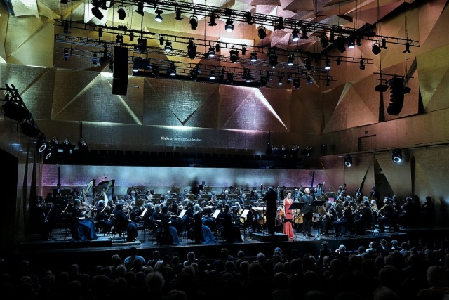 Wykonawcy orkiestrowej wersji opery Béli Bartóka „Zamek Sinobrodego” w Filharmonii im. Mieczysława Karłowicza w Szczecinie. Fot. [Filharmonia w Szczecinie] Sinobrody Béli Bartóka w Filharmonii w Szczecinie [POSŁUCHAJ, ZDJĘCIA]
