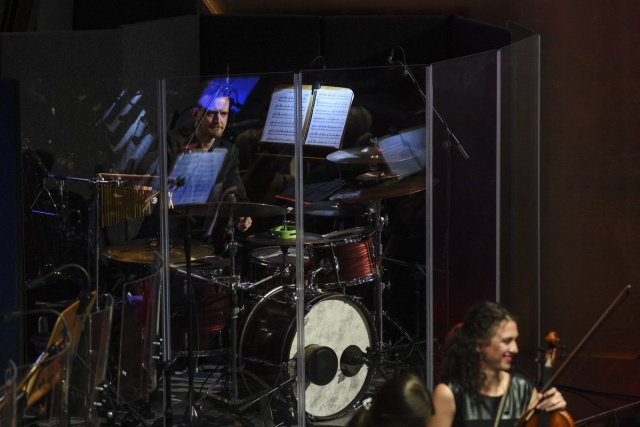 Wojciech Buliński (perkusja). Fot. [Filharmonia im. Mieczysława Karłowicza w Szczecinie] Leszek Możdżer | Zaczęło się od „Miłości” [ROZMOWA, ZDJĘCIA]