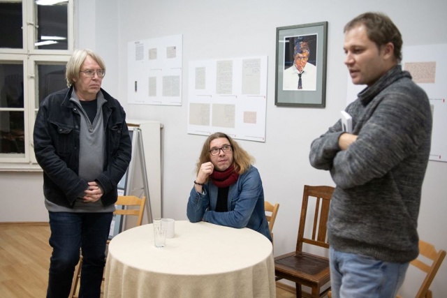 Maciej Melecki, Konrad Wojtyła i Krzysztof Siwczyk, fot. [Dariusz Zakrzewski/ Instytut Mikołowski] "Listy miłosne i nie" Rafała Wojaczka [DYSKUSJA]