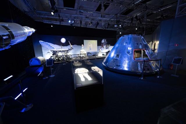 fot. [Cosmos Discovery Warszawa] Nieziemska wystawa "Cosmos Discovery Space Exhibition" [POSŁUCHAJ]