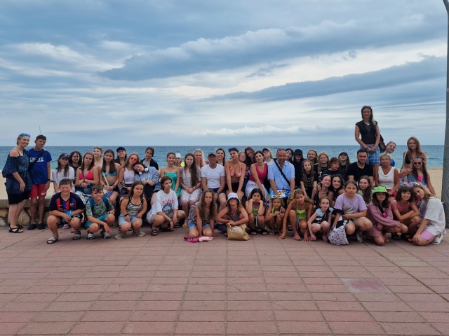 Chór „Don Diri Don” ZUT w Szczecinie pod dyrekcją Dariusza Dyczewskiego zrelaksowany w Hiszpanii po sukcesie na Międzynarodowym Festiwalu Chorus Inside Spain – Loret de Mar. Fot. Paweł Moskowicz Podwójne Złoto i Grand Prix dla Chóru „Don Diri Don” [ROZMOWA, ZDJĘCIA]