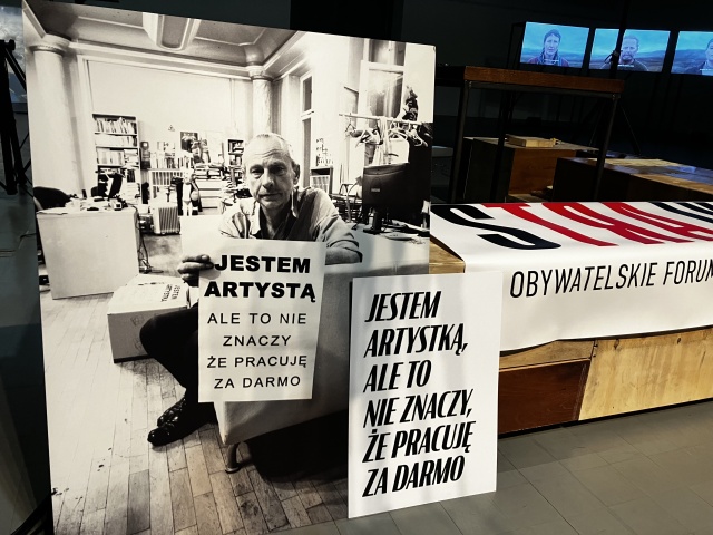 Porozumienia majowe w Szczecinie. Fot Agata Rokicka [Radio Szczecin] "Rzeźba w mentalu". Porozumienia majowe w szczecińskim Trafo [POSŁUCHAJ]