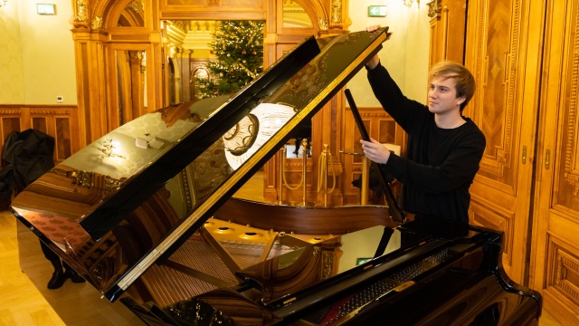Komisja ekspercka zdecydowała o kupnie nowego fortepianu koncertowego SteinwaySons  Willa Lentza w Szczecinie [POSŁUCHAJ, ZDJĘCIA]