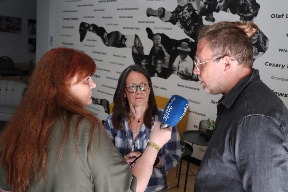 Z twórcami filmu Kingą Konieczny i Pawłem Sroką rozmawia Małgorzata Frymus. Fot. Małgorzata Bortnik [Ińskie Lato Filmowe]