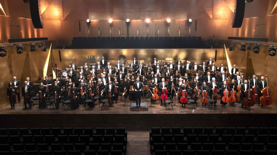 Orkiestra Symfoniczna Filharmonii im. Mieczysława Karłowicza w Szczecinie pod dyrekcją Przemysława Neumanna. Fot. Kamila Kozioł [Filharmonia w Szczecinie]