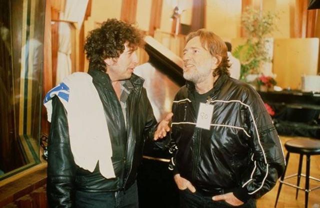 Bob Dylan i Willie Nelson podczas nagrywania "We Are The World" Być jak Willie Nelson