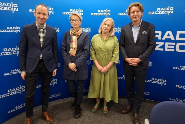 Podróżnicy w czasie. Od lewej strony: prof. Maciej Nowak, prof. Agnieszka Szudarek, Agata Rokika oraz prof. Wojciech Marlicz 12.01.2025 - Marsz po wiedzę