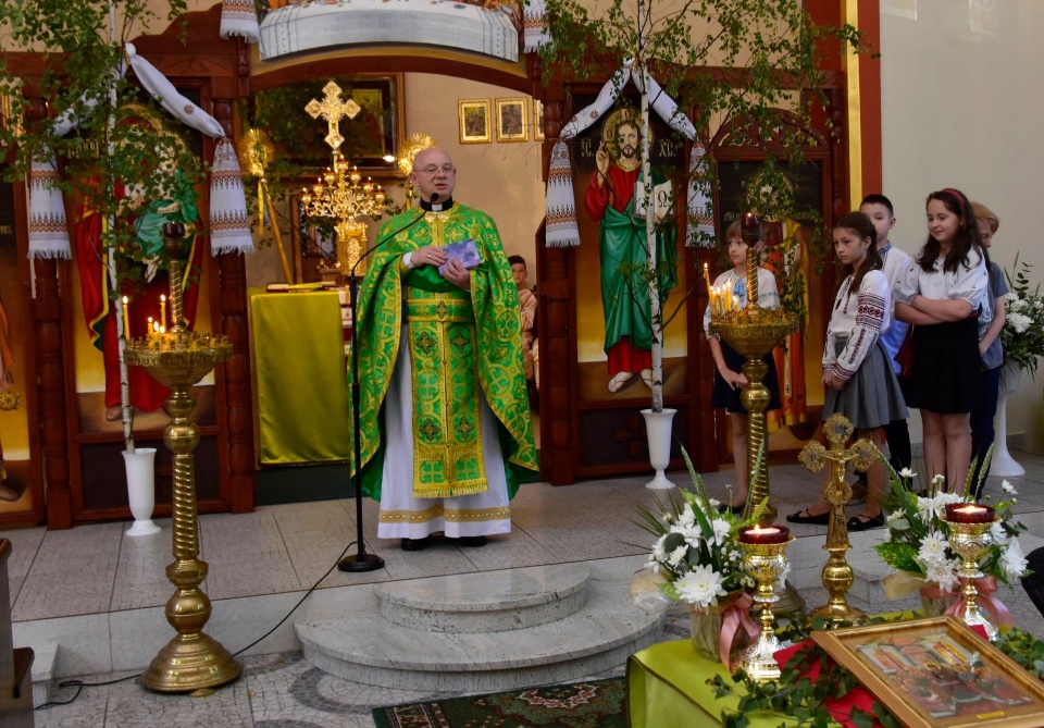 Rozdanie świadectw z religii. (fot. ukraincy.org)