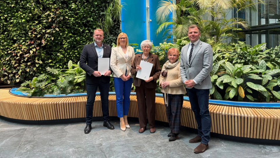 żródło https://wzp.pl/aktualnosci/newsy/urzad-marszalkowski/alfabet-rozy-krol-szczecinski-oddzial-towarzystwa-spoleczno-kulturalnego-zydow-szykuje-ciekawa-publikacje/