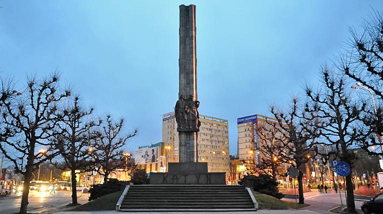 Pomnik Wdzięczności Armii Czerwonej na placu Żołnierza w Szczecinie. fot. Łukasz Szełemej [Radio Szczecin]