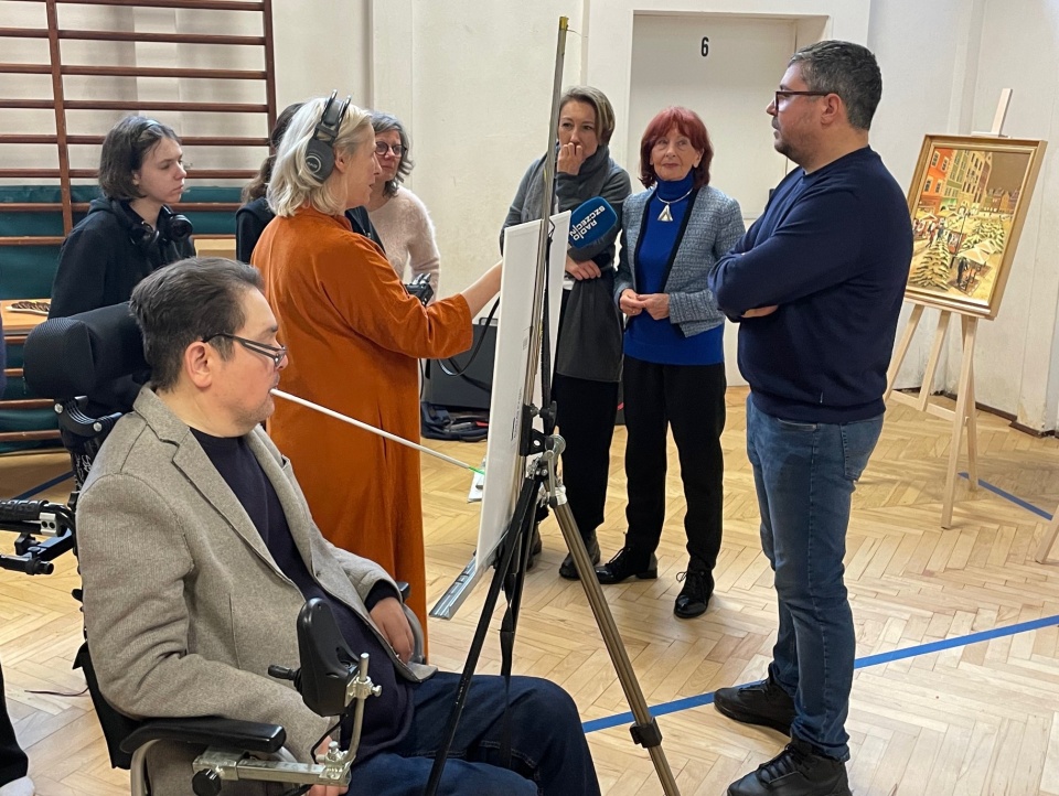 Walery Siejtbatałow na spotkaniu z uczniami szczecińskiej Publicznej Szkoły Podstawowej "Na Głębokiem". ot. Kaja Rokicka