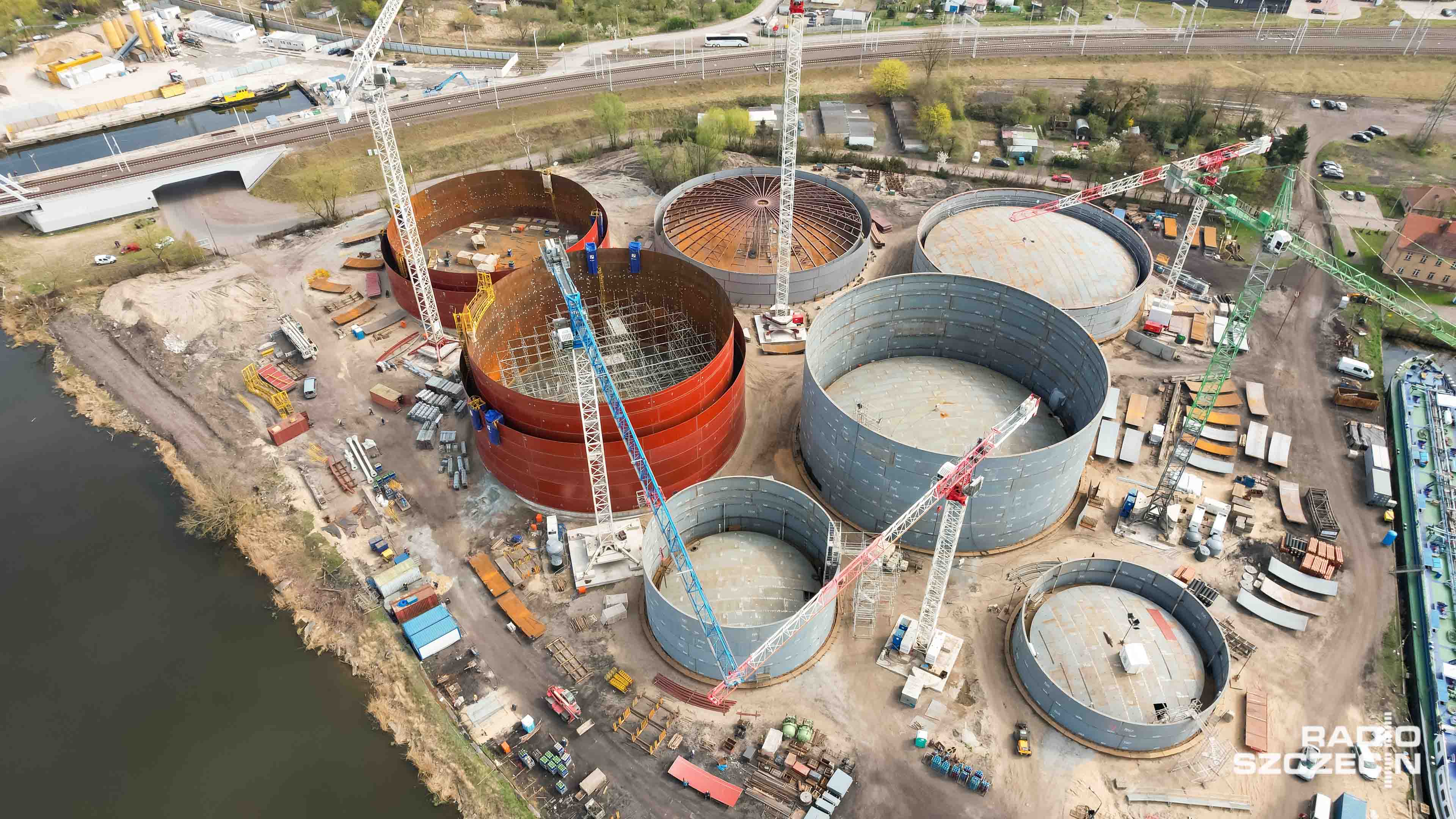 Miejska komisja ds. budownictwa weźmie pod lupę budowę bazy paliwowej w szczecińskich Podjuchach.